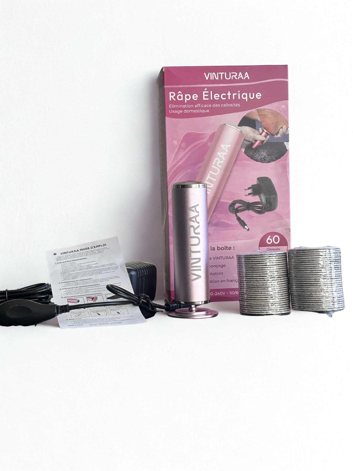 dissolvant callosités électrique avec 60 disques abrasifs et râpe électrique VINTURAA pour des pieds doux et lisses.